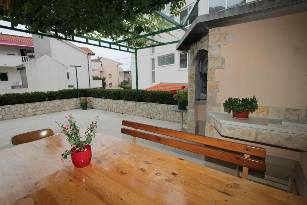 Cosey Studio Apartment For 2 Free Private Parking Makarska Exterior photo