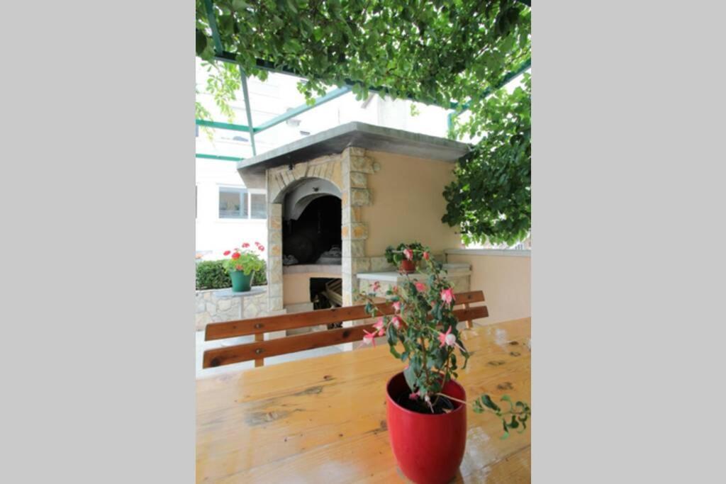 Cosey Studio Apartment For 2 Free Private Parking Makarska Exterior photo