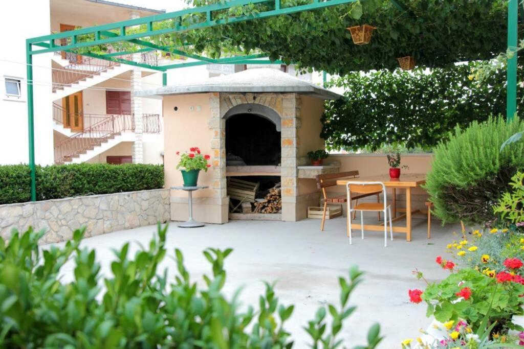 Cosey Studio Apartment For 2 Free Private Parking Makarska Exterior photo